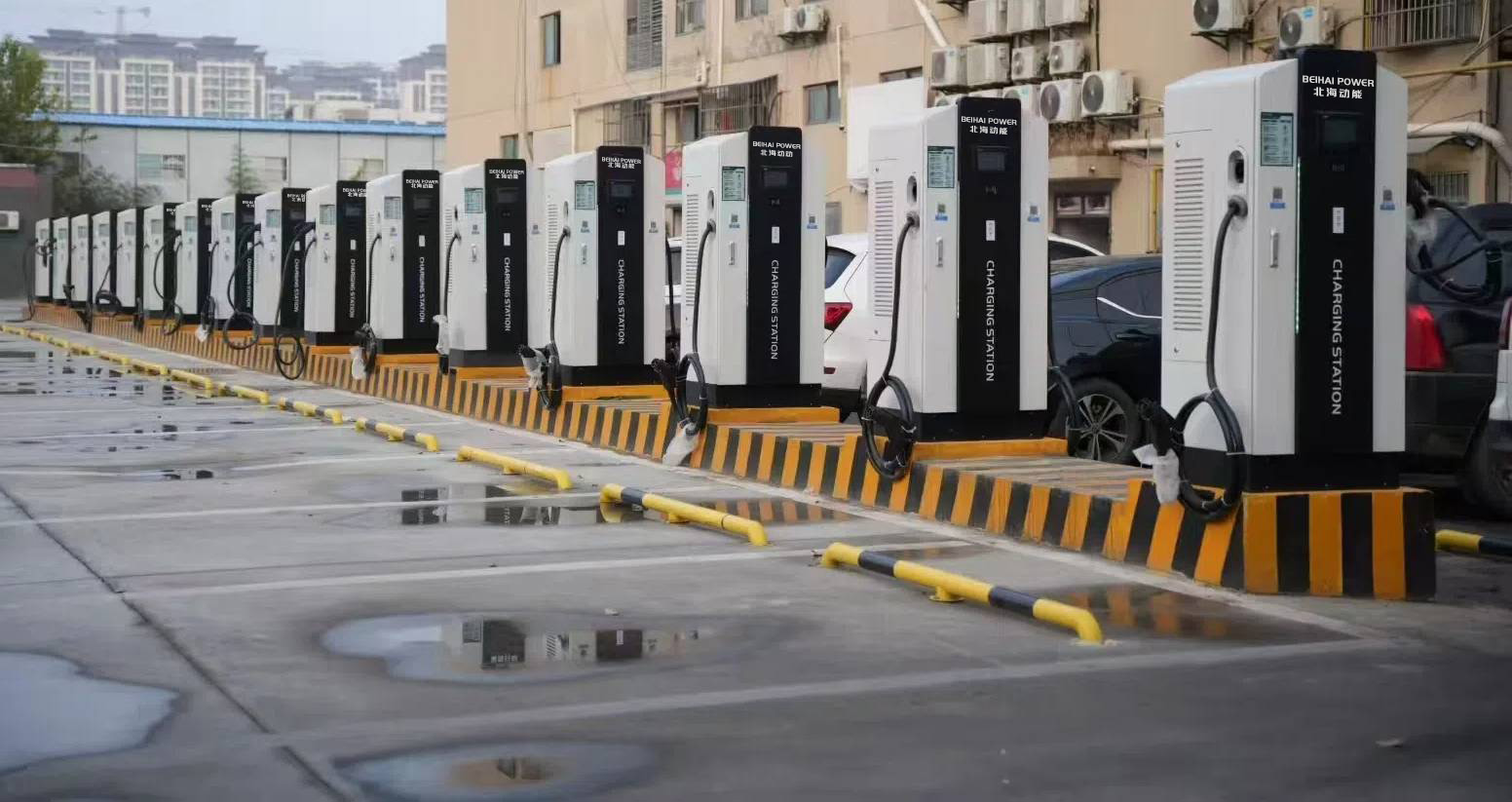 In the process of preparing for the construction of a charging station, the first and core question that many friends encounter is: "How big of a transformer should I have?" 