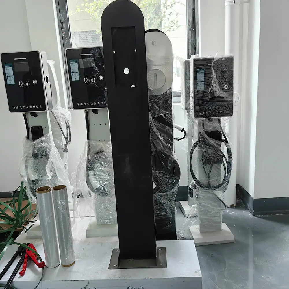 China Factory Wholesale New Energy Electric Car Wallbox 7kw 11kw AC Charging Station Level 2 Smart EV Charger