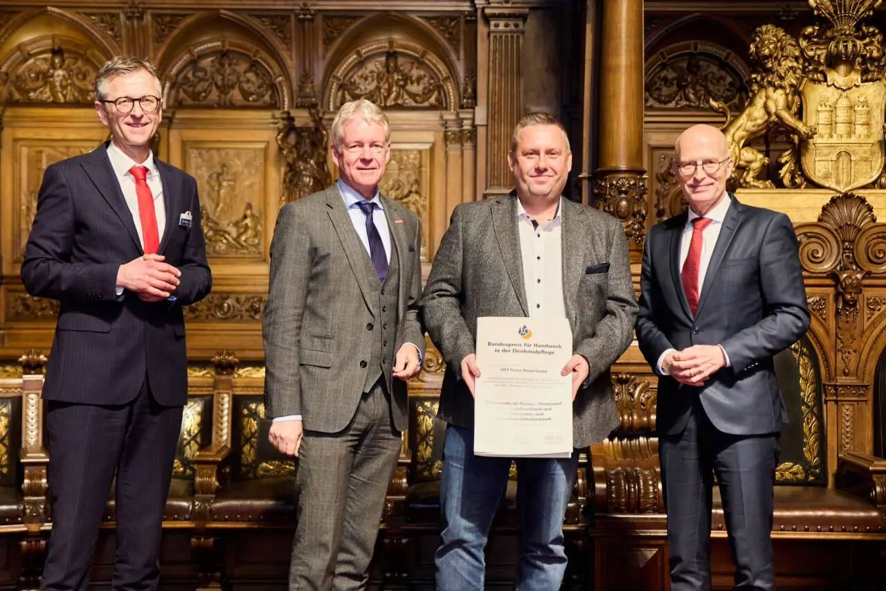 Customer Receives Prestigious Award, Bringing Joy to Our Company